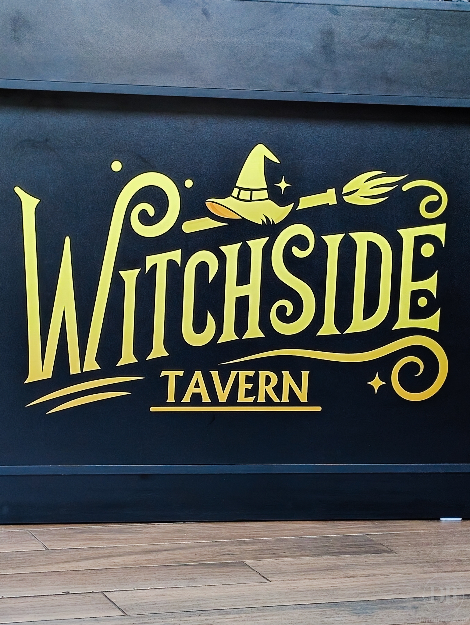 Witchside Tavern (Photos and Review)